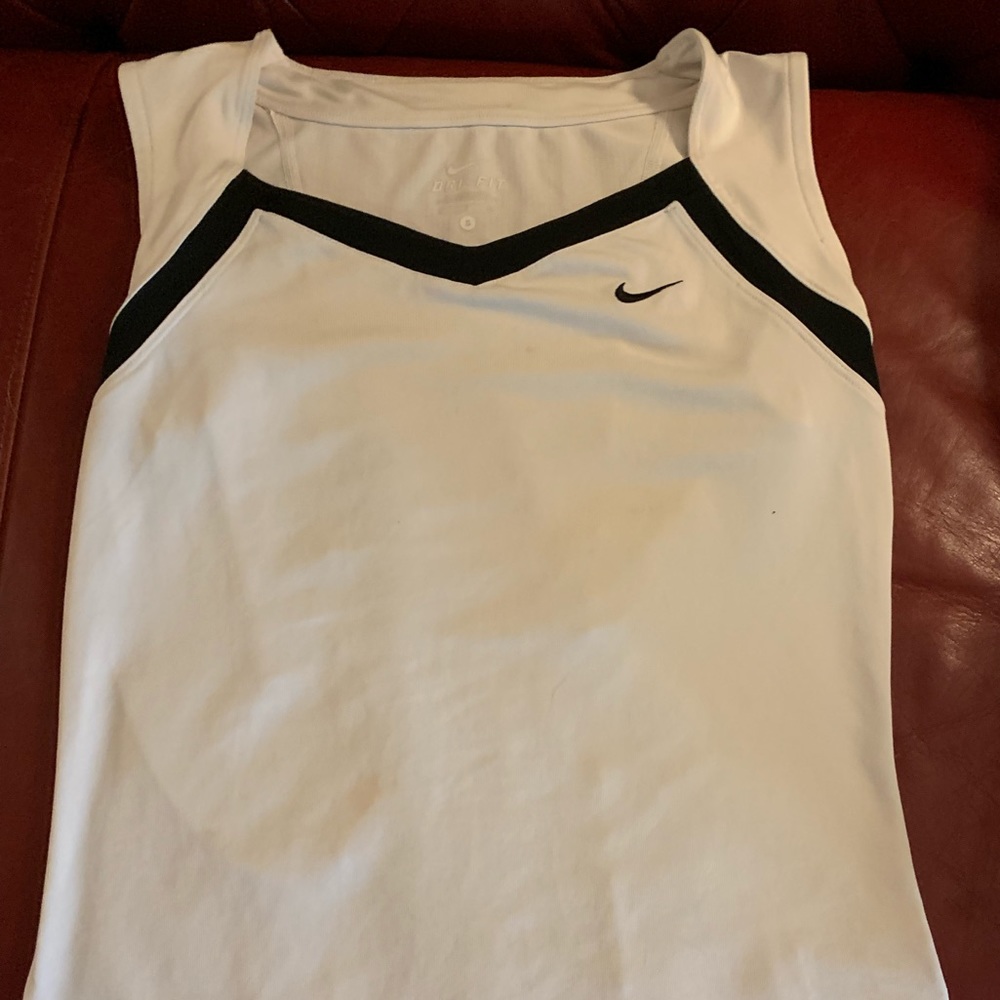 Tennis/golf/activewear